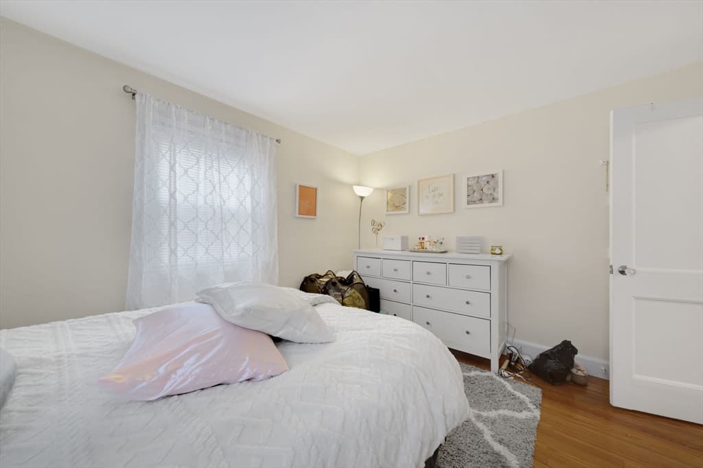 932 Massachusetts Ave #3 photo 2