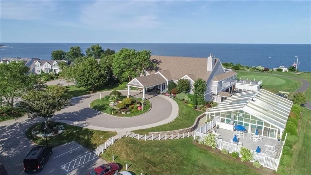 30 Fairway Dr #END photo 3