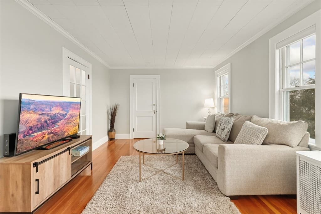 54 Edgecliff Rd #2 photo 2