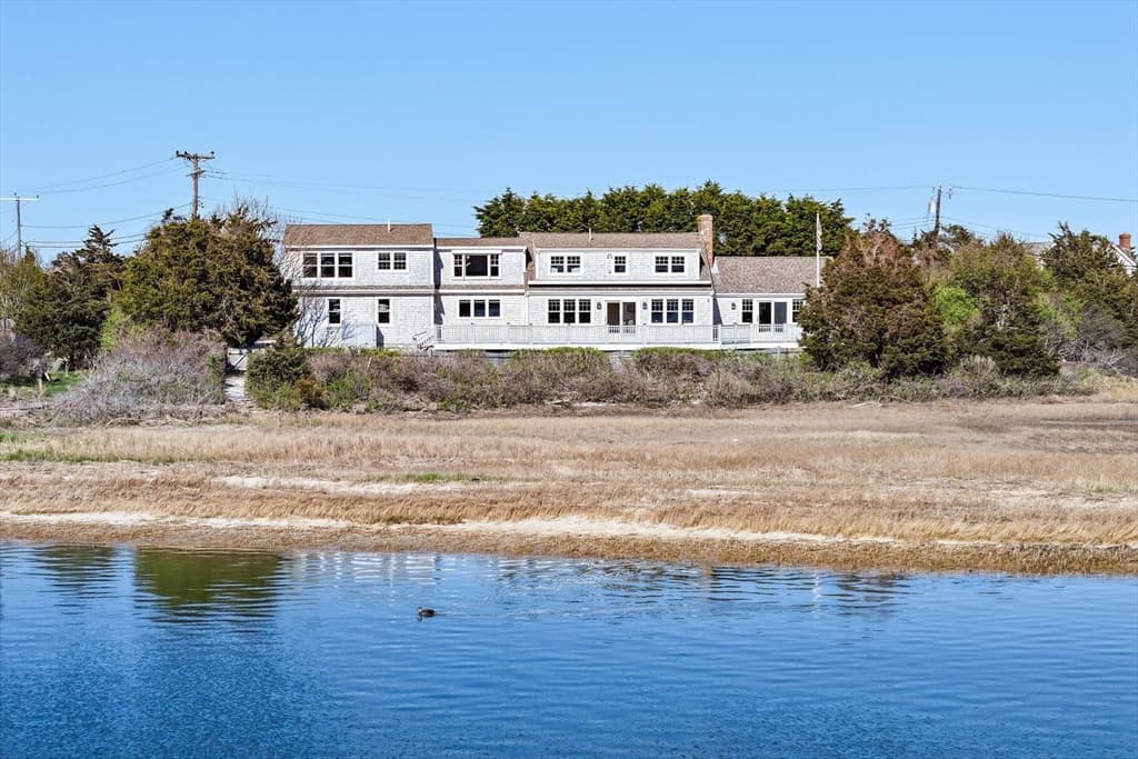 346 Morris Island Rd photo 3