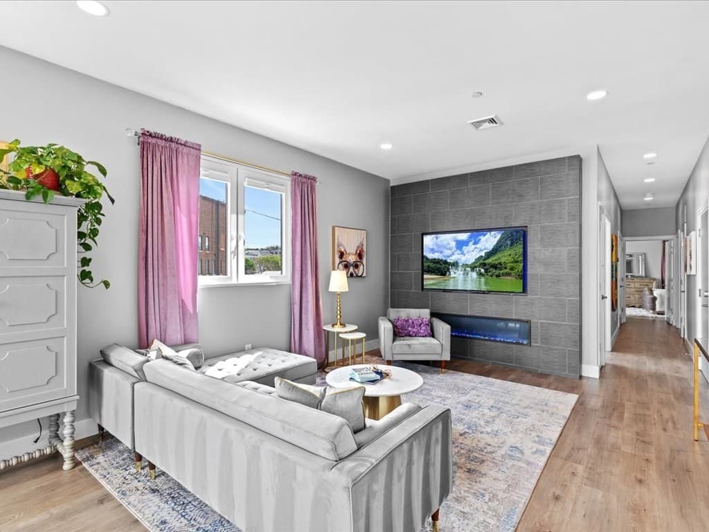 610 Rutherford Avenue #201 photo 3