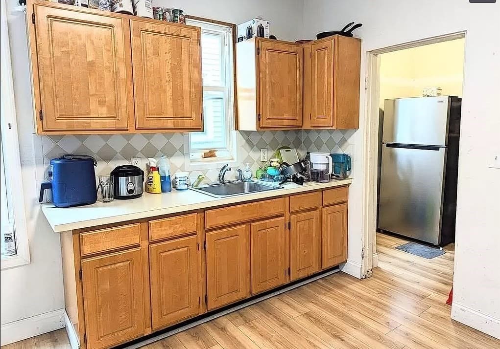 10 Kensington St #2