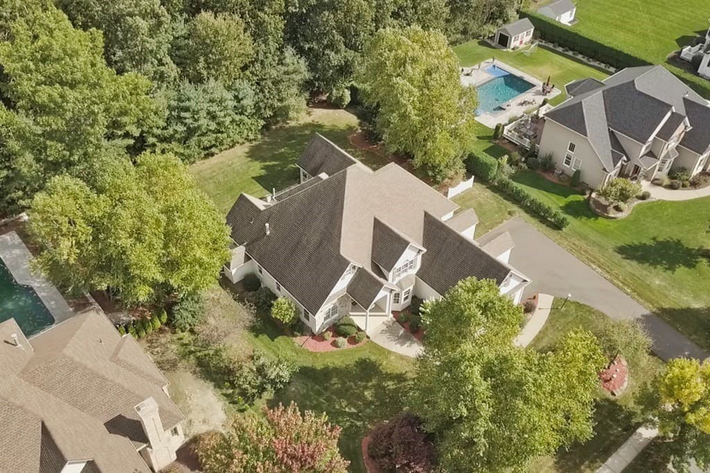 18 Whispering Wind Rd photo 2
