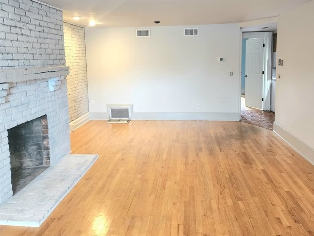 74 Temple St #1 photo 2