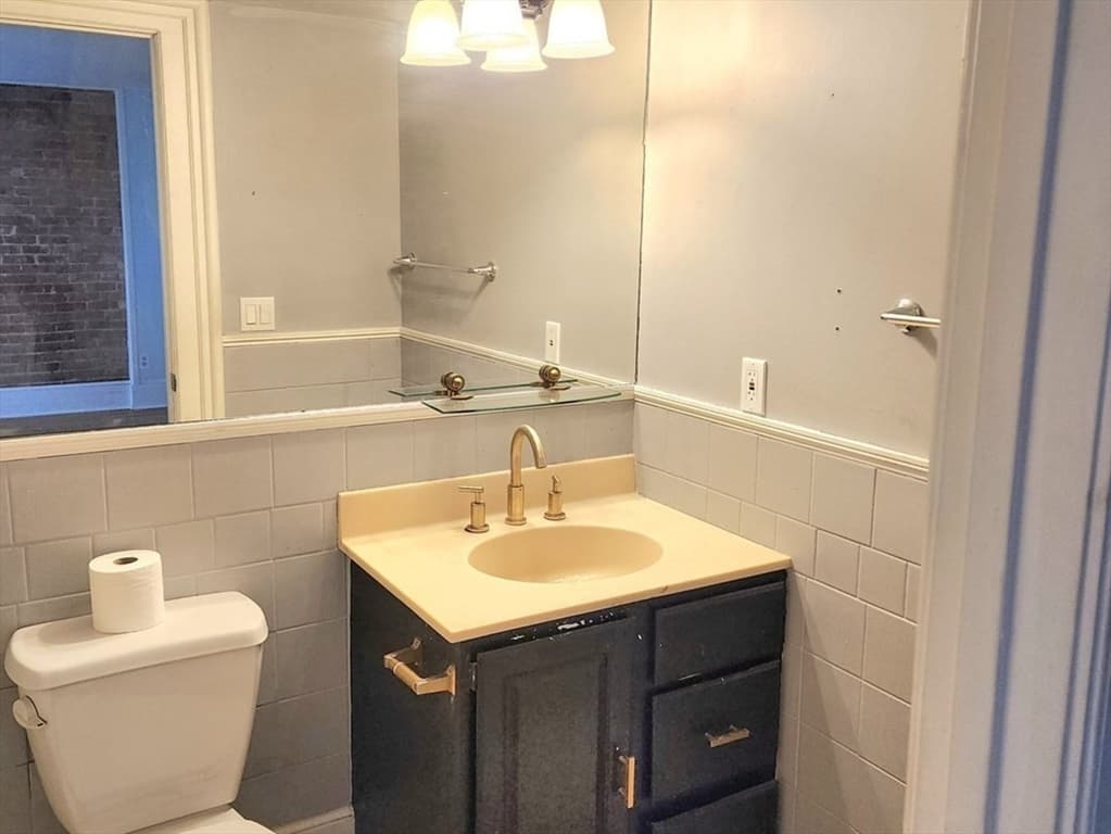 74 Temple St #1 photo 5