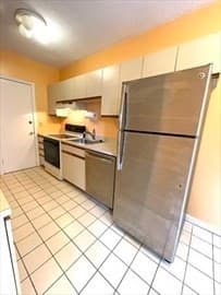 137 Englewood Ave #22 photo 2