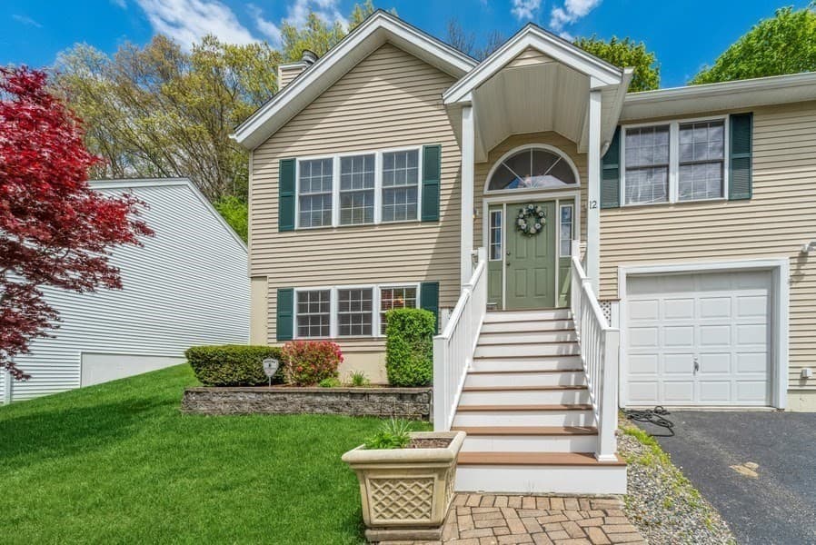 12 Sherwood Road photo 3