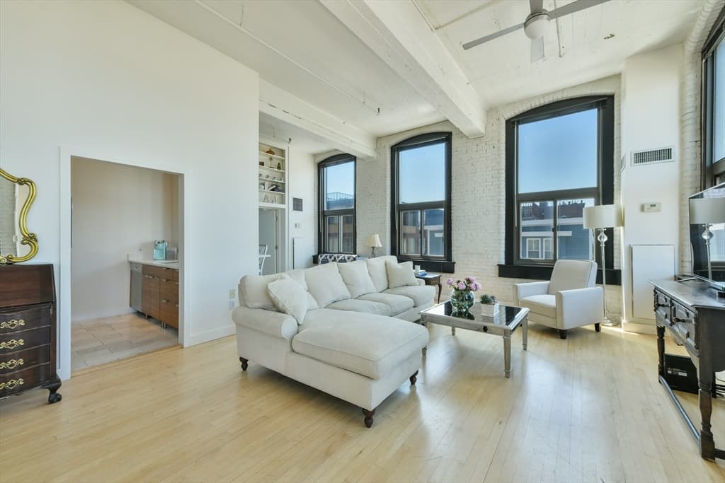 320 W. 2nd Street #305 photo 3