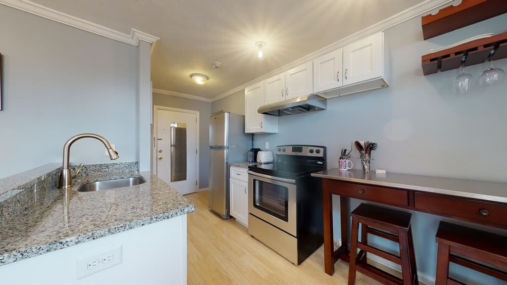 181 Salem Street #17 photo 4