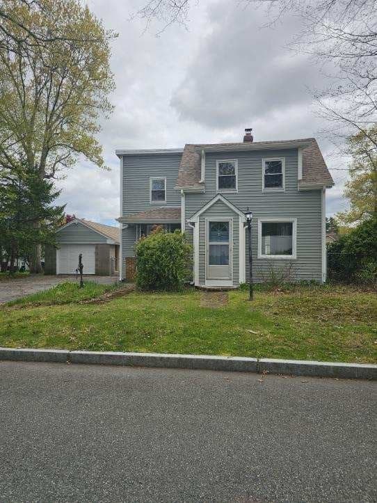 954 Thorndike St photo 2