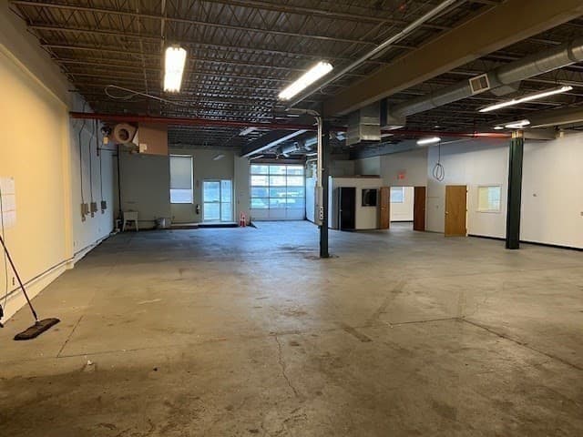 71 Loring Ave #600 & 910 photo 3