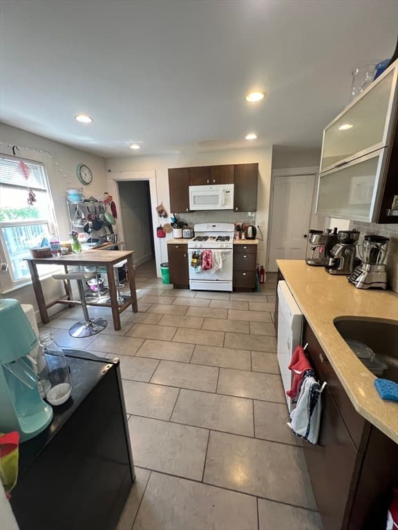 23 Gibbens St #2