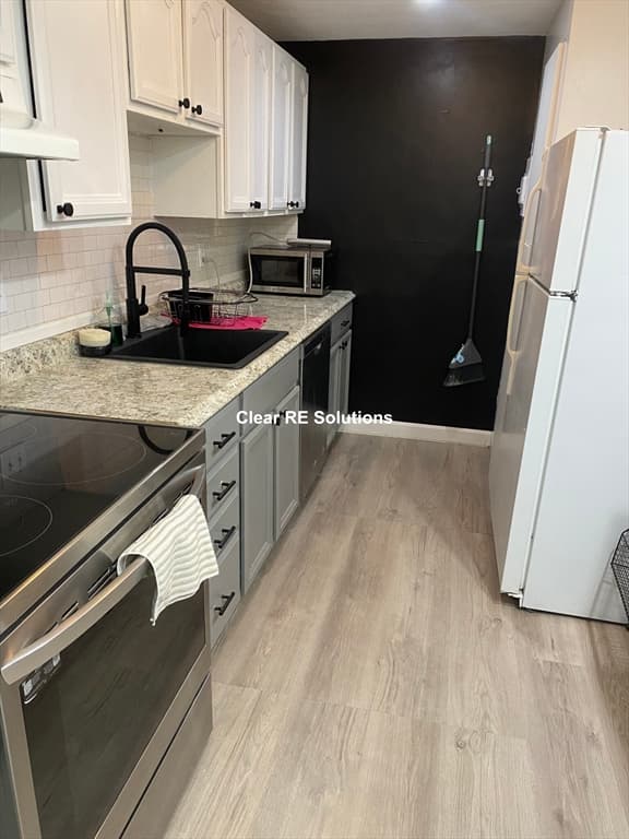 274 Springvale Ave #2 photo 3