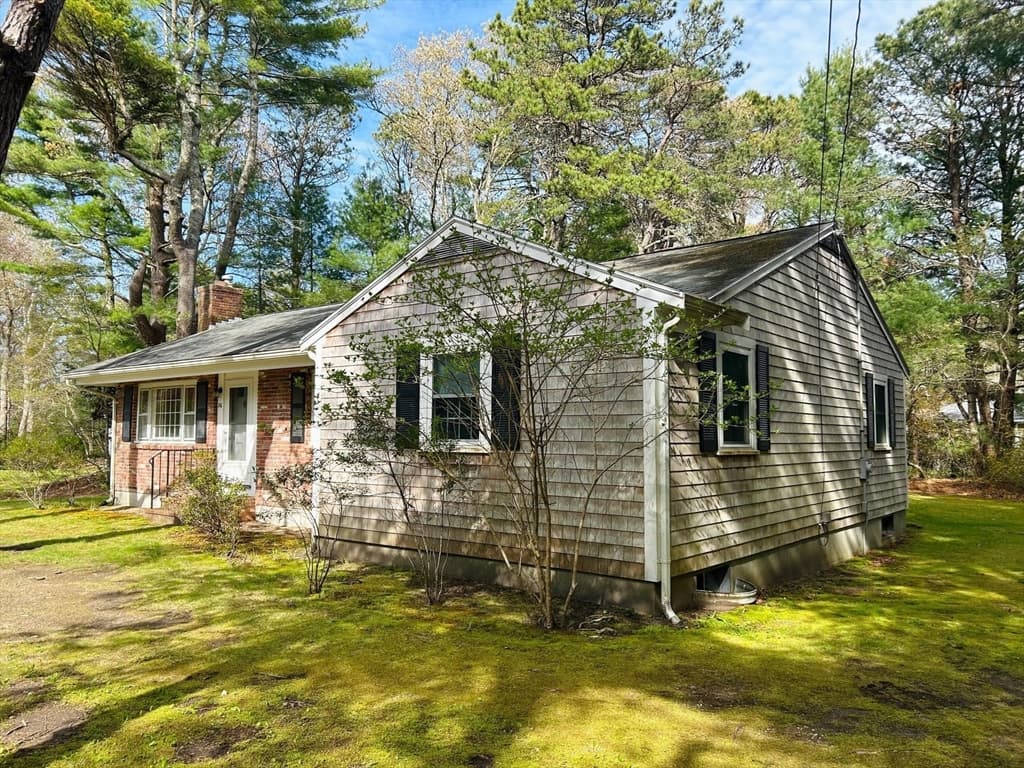 36 Bennets Neck Dr photo 4