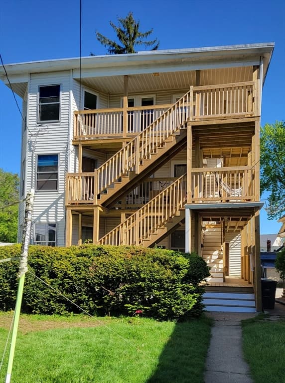 27 Charlton Street #3