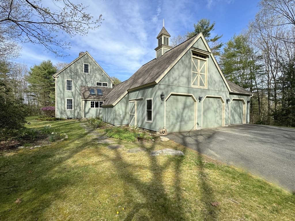 30 Laurel Hill Drive photo 4