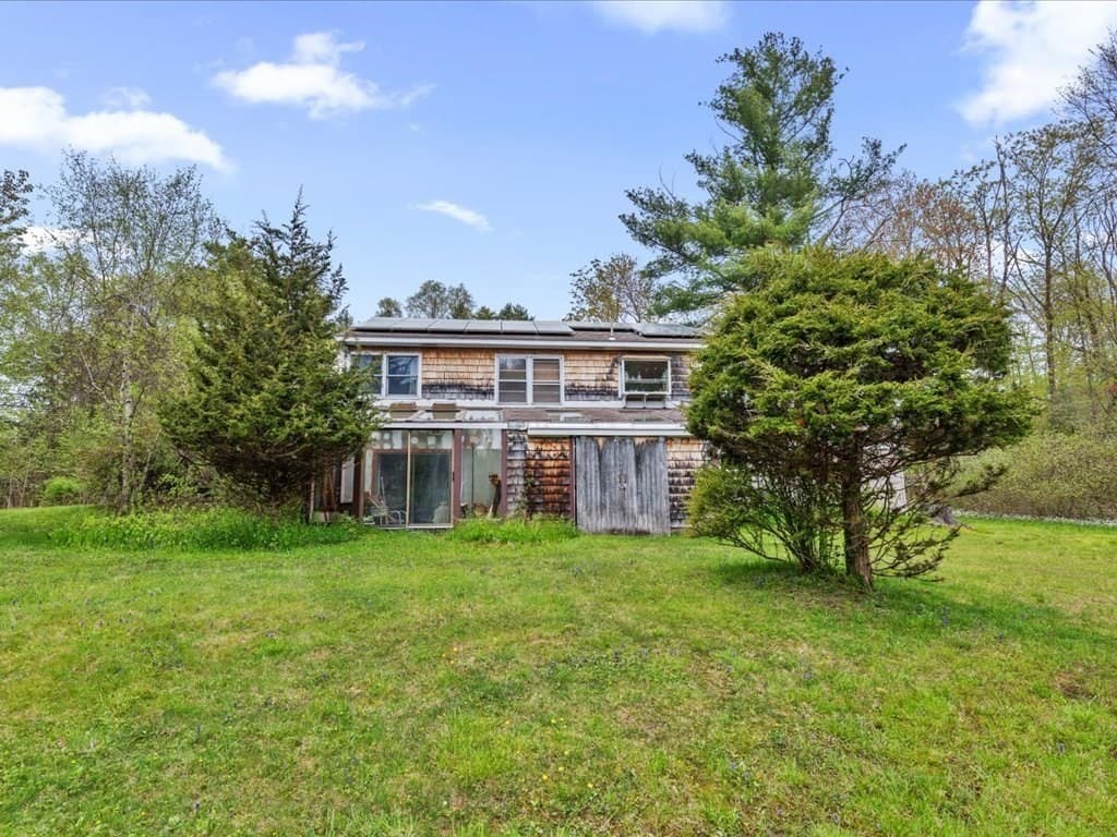 155 Maple Street photo 4
