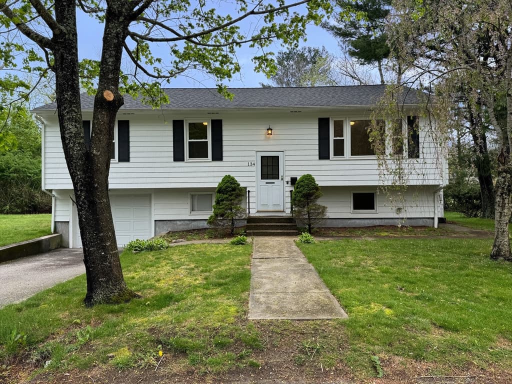 134 Broad St photo 3