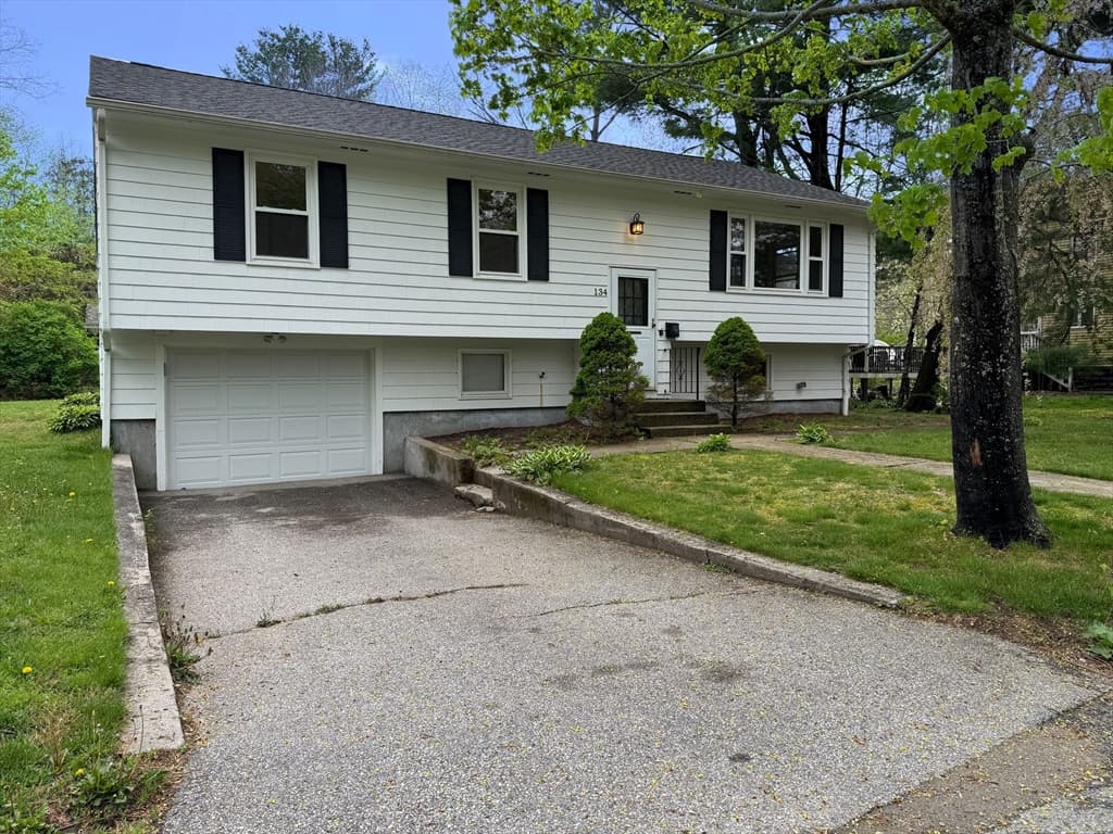 134 Broad St