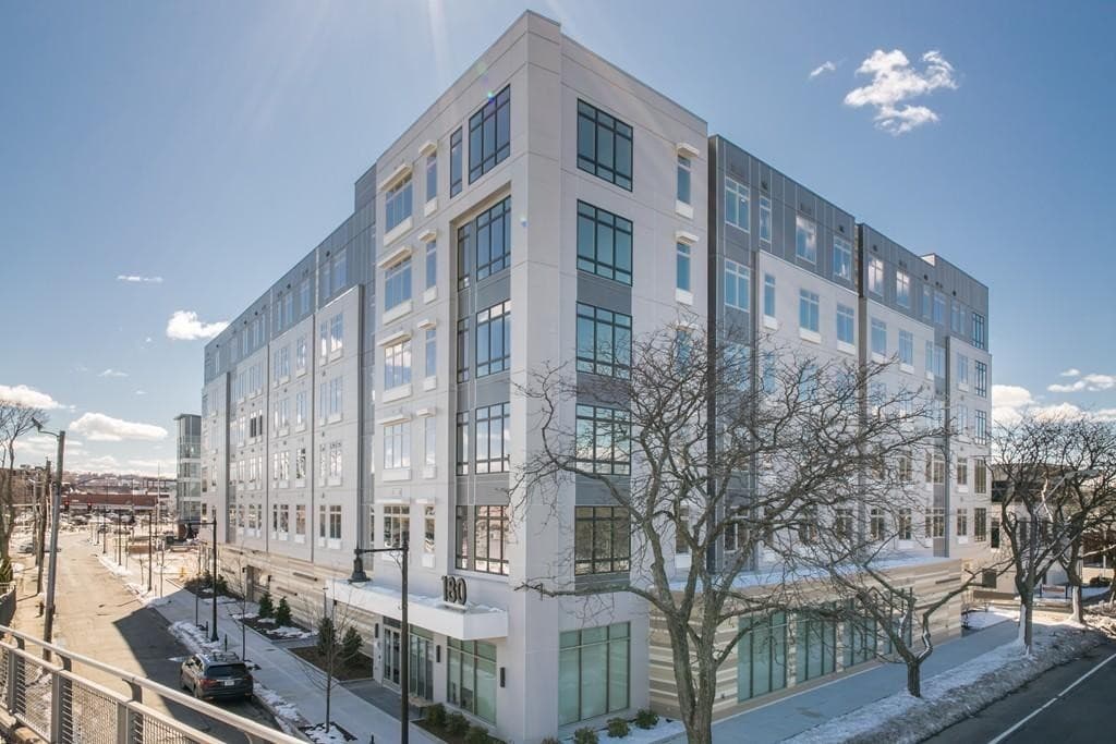 180 Telford Street #610