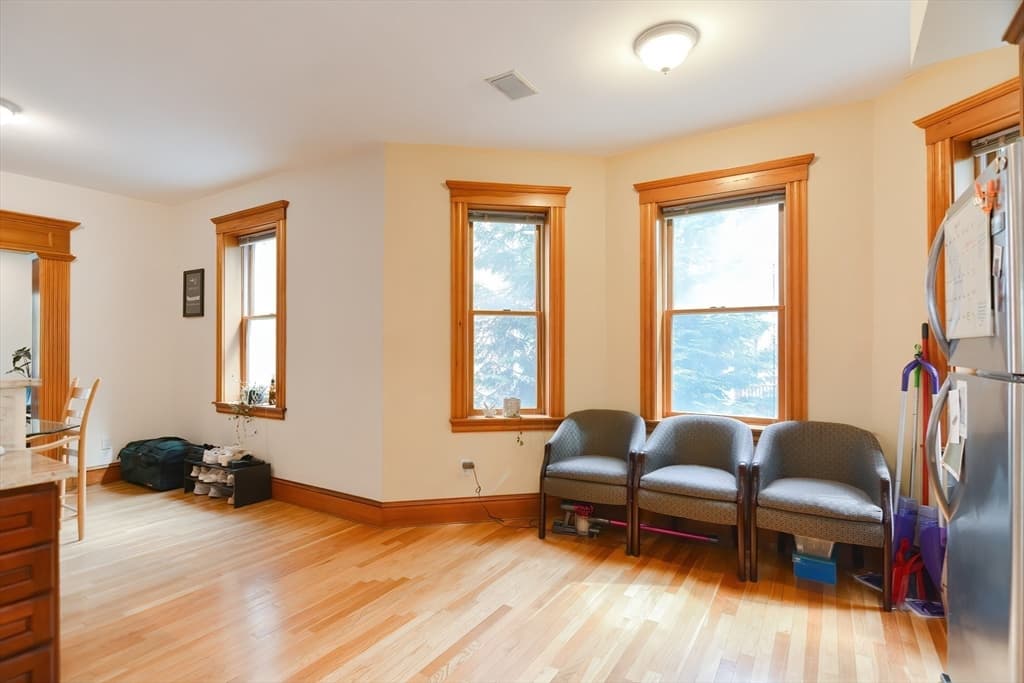 90 Browne St #2 photo 5
