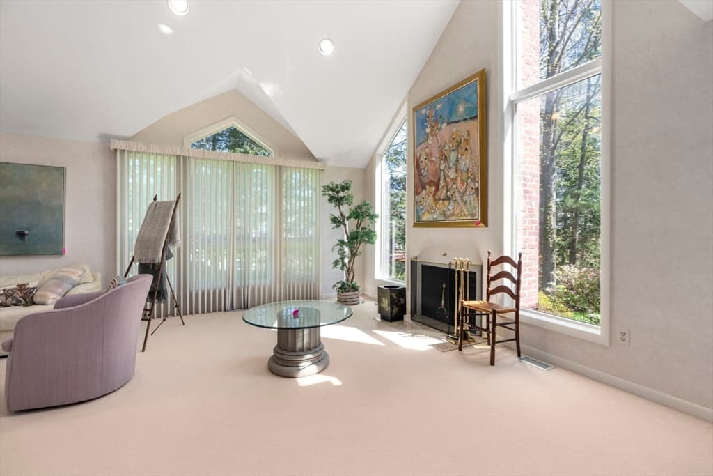 60 Whisper Drive photo 2