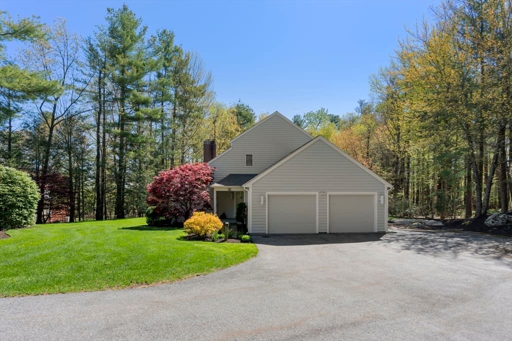 60 Whisper Drive photo 4