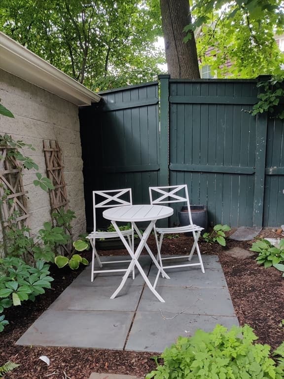 39 Parker St #B photo 2