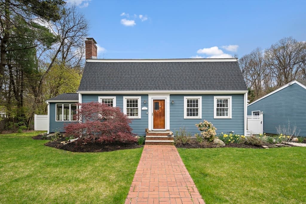 2 Pine Glen Drive photo 2