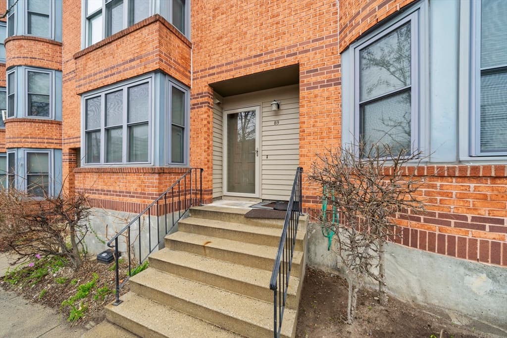 89 Lawn St #89