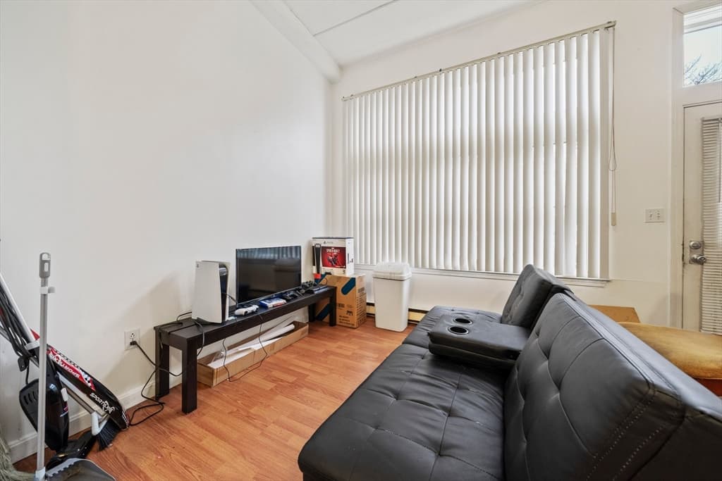 89 Lawn St #89 photo 5