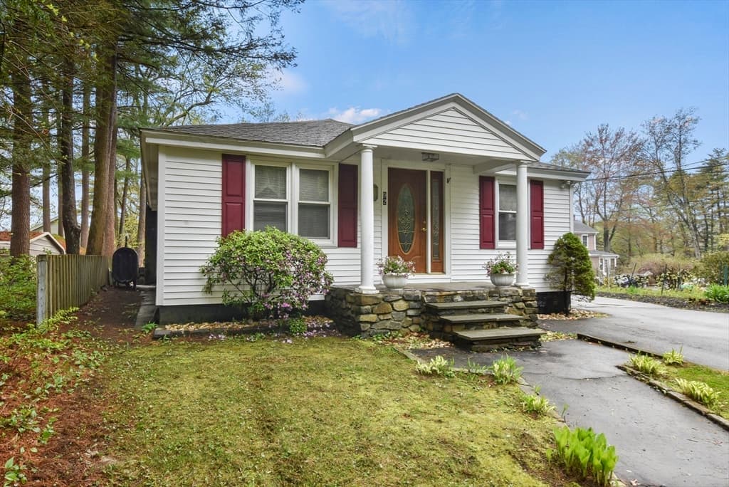 92 Laurel Ln photo 5
