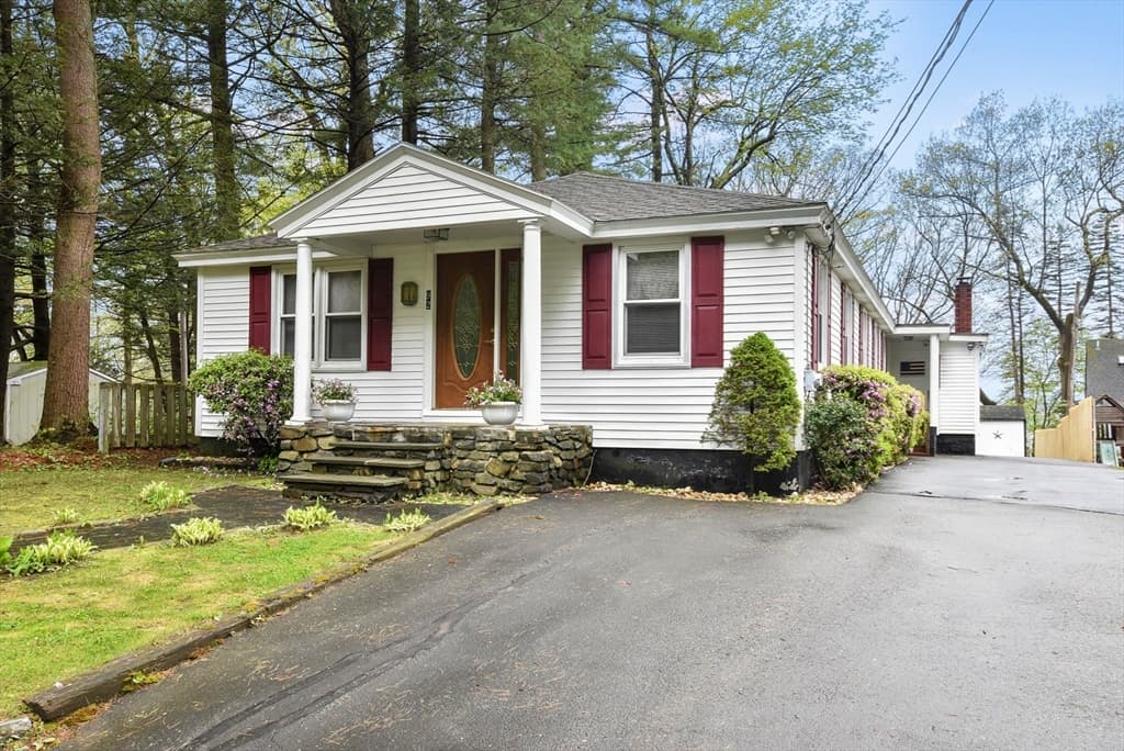 92 Laurel Ln photo 4