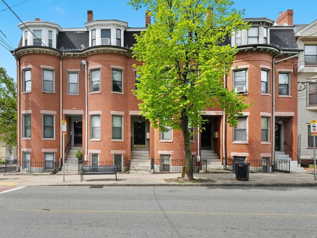 210 Washington Ave #4 photo 2