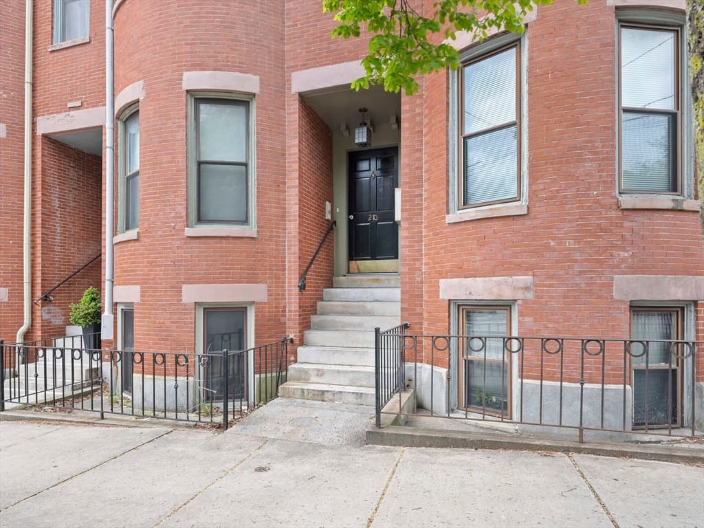 210 Washington Ave #4 photo 4