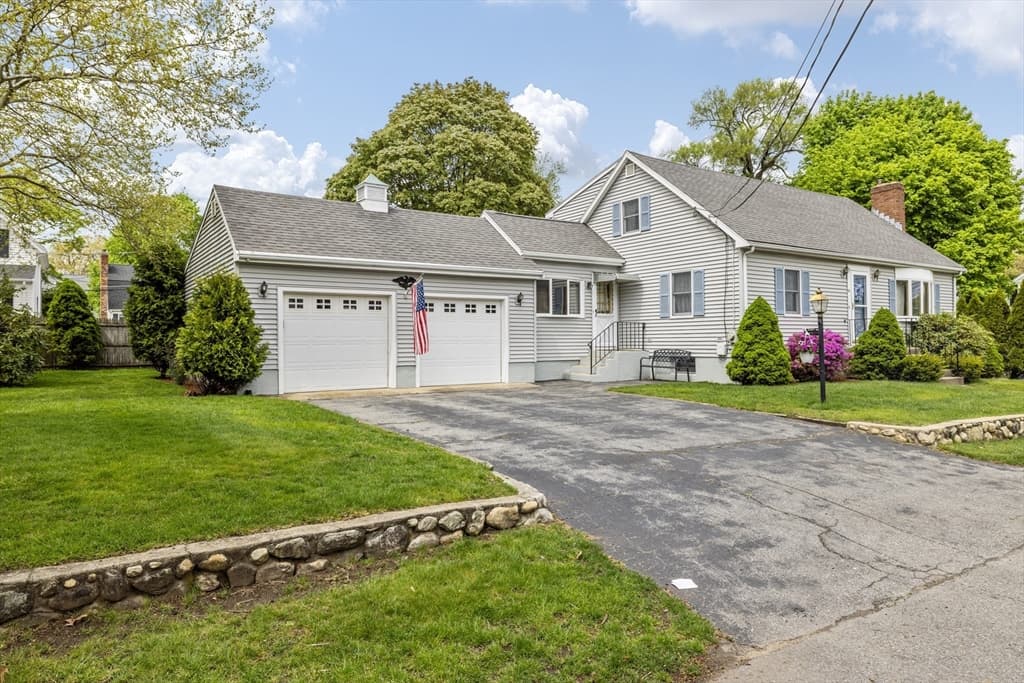 12 Elm Avenue photo 3