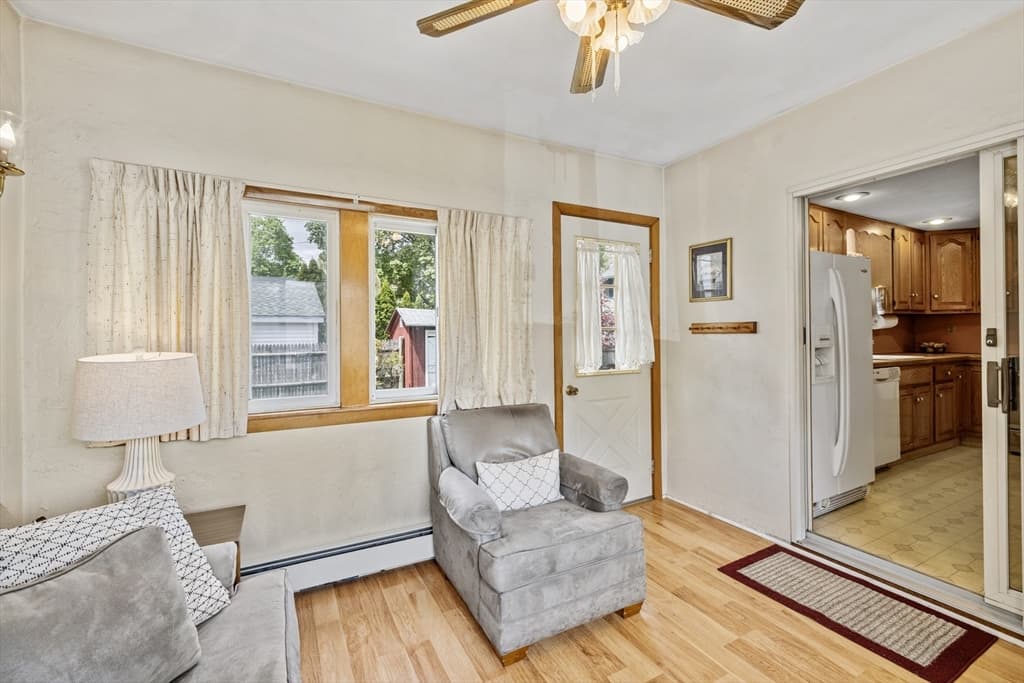 12 Elm Avenue photo 5