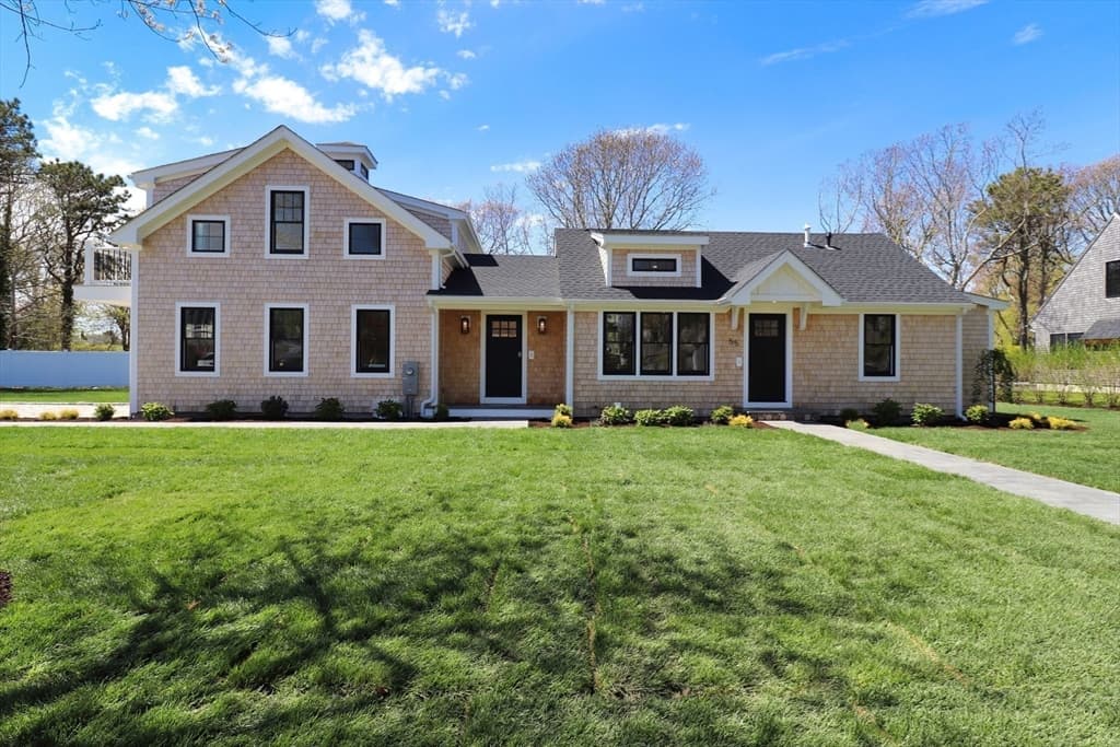 55 Bayberry Rd