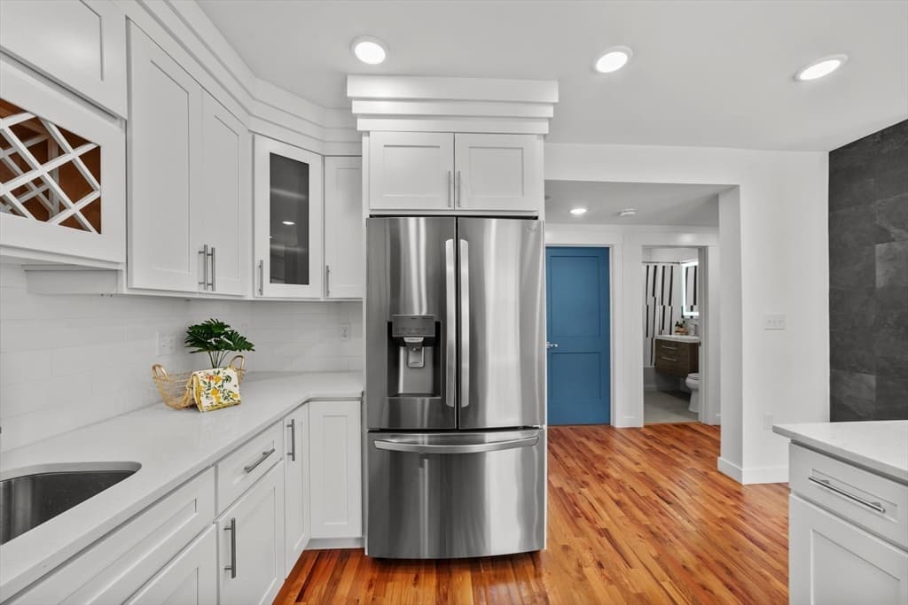 15 Bancroft St #3 photo 4
