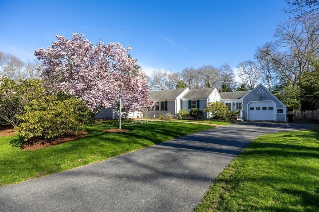 163 Pond View Dr photo 3