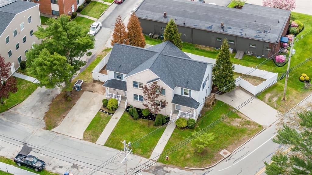 4488 Acushnet Ave #B photo 3