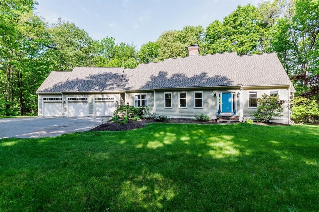 109 Steele Ln