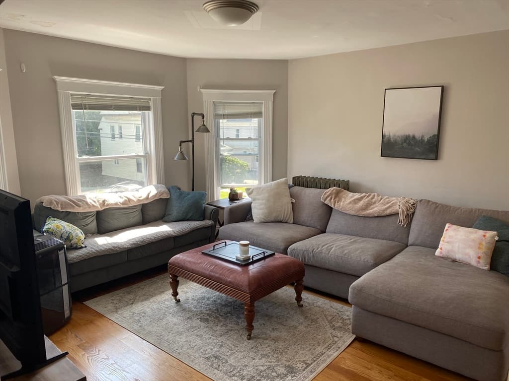 129 Brooks St #2