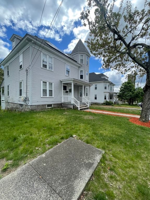 81 Beacon St photo 2