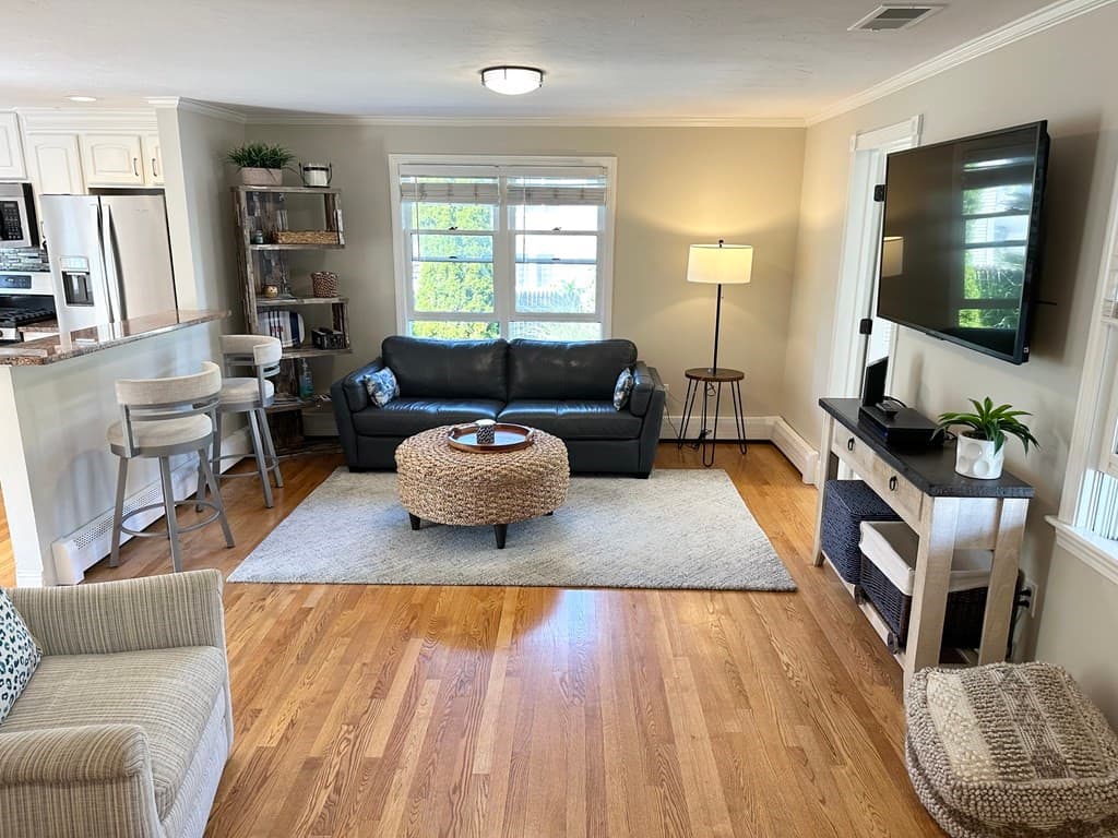 6 Adams St Winter Rental #9/15-6/15 photo 4