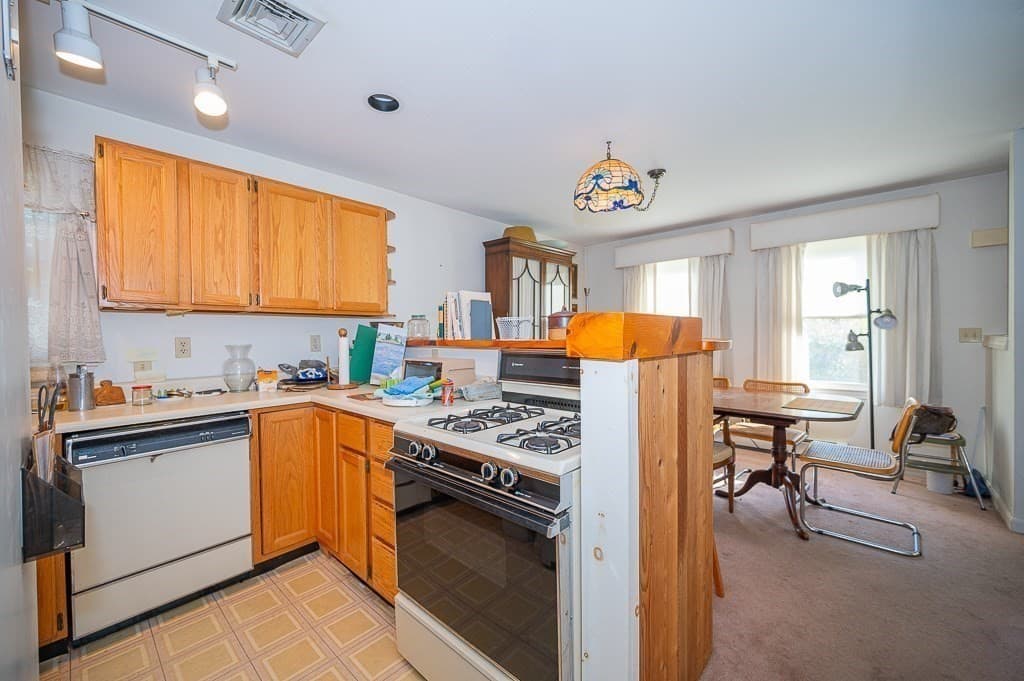 17 Kilbourn Rd #6 photo 4