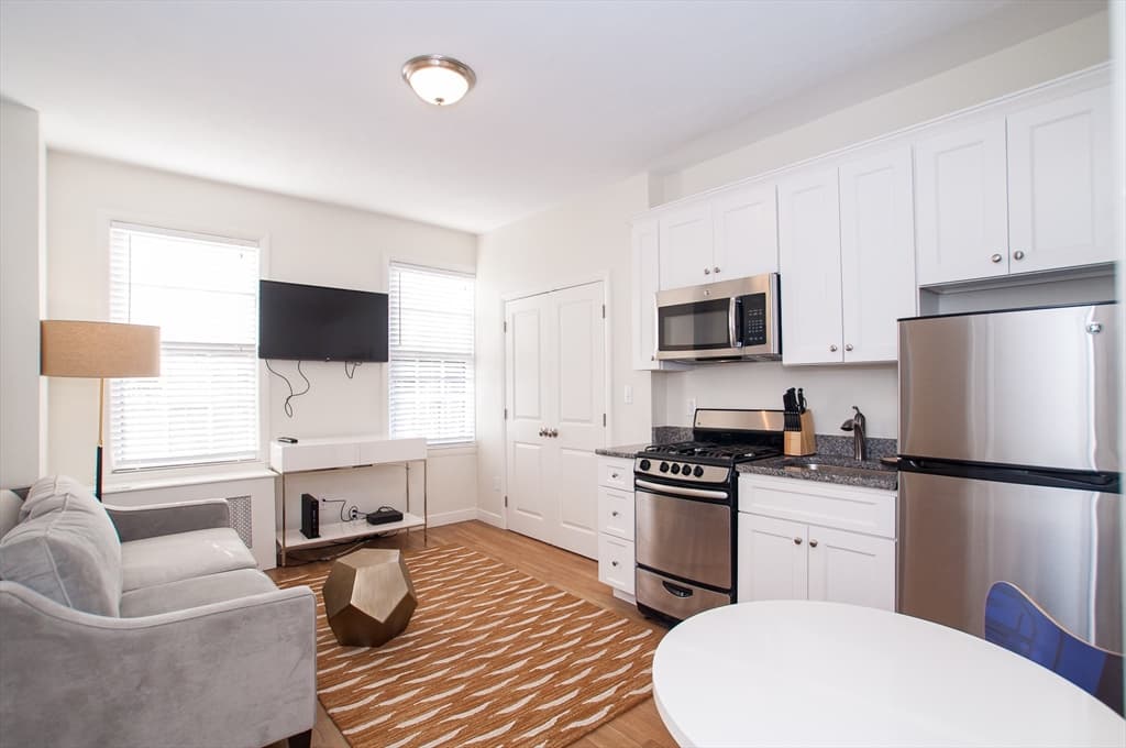 102 Chandler St #9 photo 4