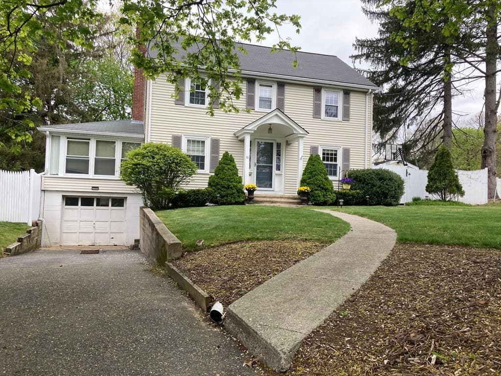 16 Pine St
