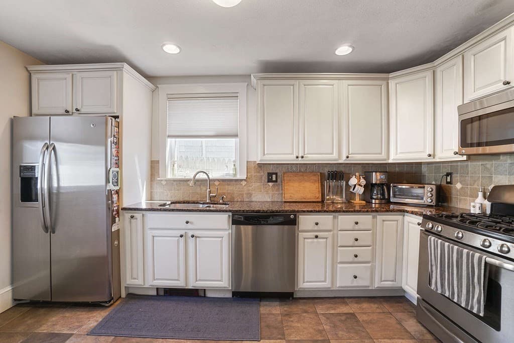 84 Roseclair St #1 photo 2