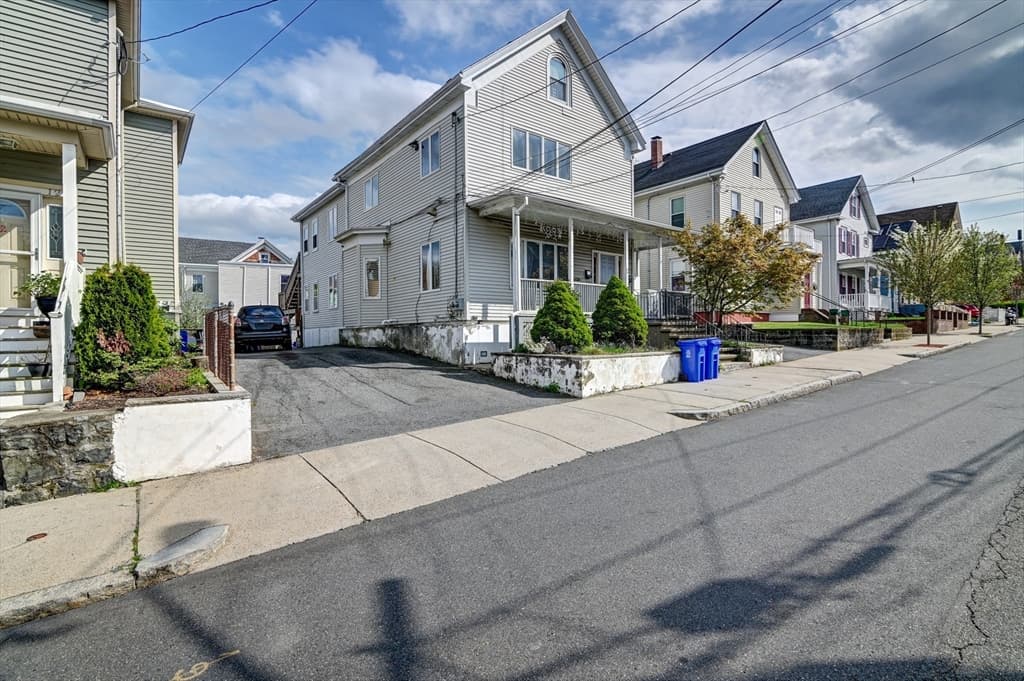 16 Ashland St